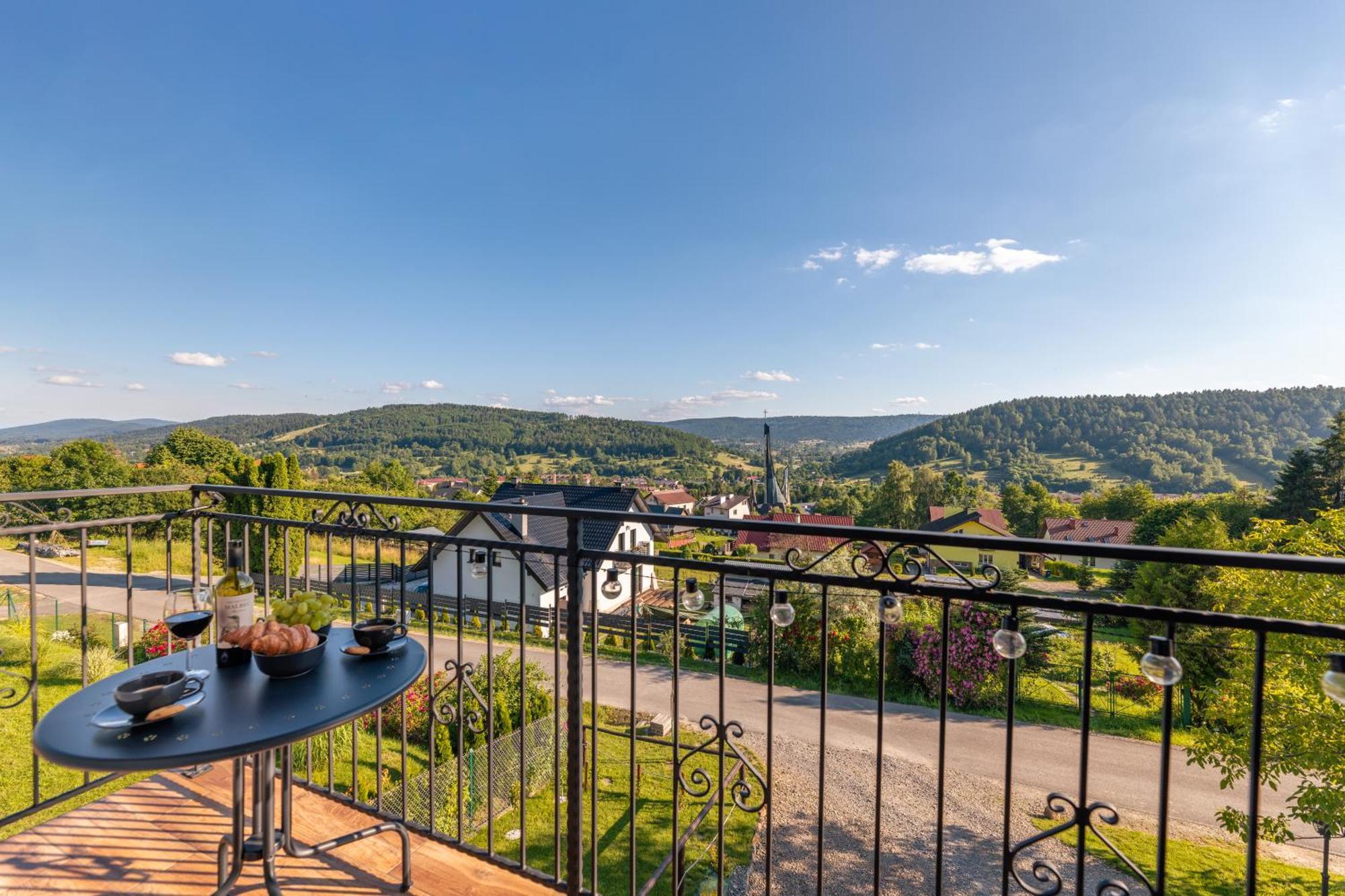 Villa Kasztelan Apartamenty Ustrzyki Dolne Extérieur photo