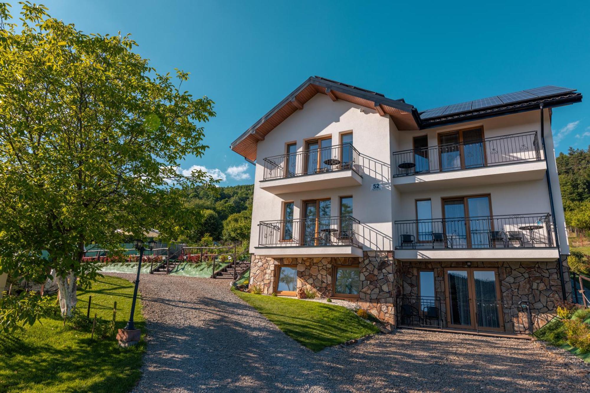 Villa Kasztelan Apartamenty Ustrzyki Dolne Extérieur photo